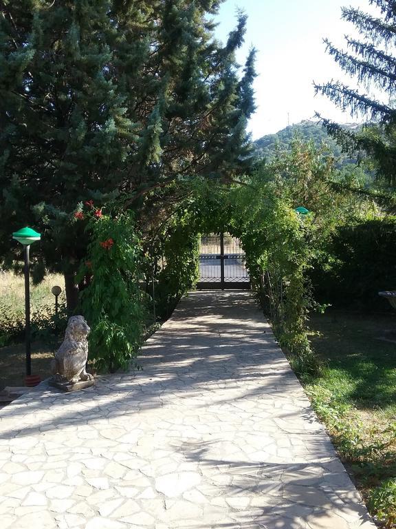 B&B Villa Damiani Brindisi di Montagna Exteriér fotografie